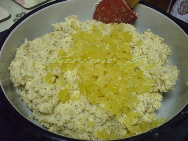 Ananásové krémové guľky - obrázok 7