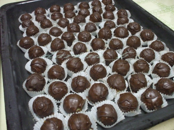 Ananásové krémové guľky - obrázok 10