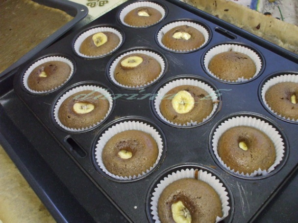 Banánovo - kakaové cupcakes - obrázok 3