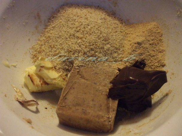 Gaštanovo-orechové guľky v marcipáne - obrázok 1