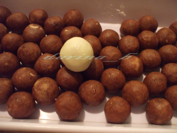 Gaštanovo-orechové guľky v marcipáne - obrázok 7