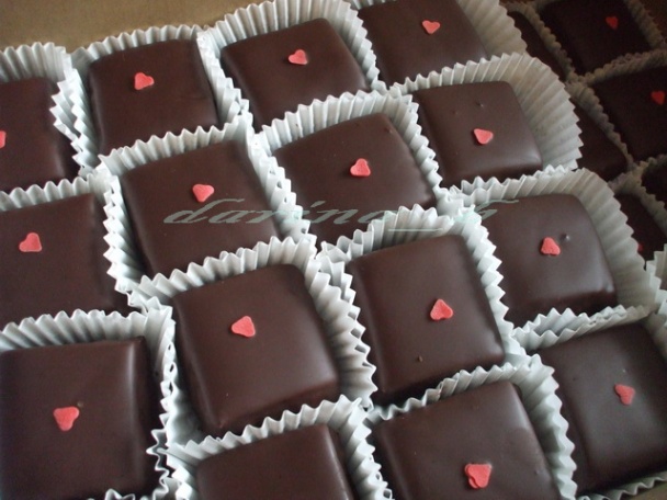 Čokoládové a figové kocky s marcipánom - obrázok 13