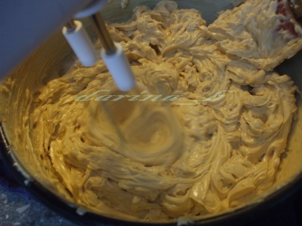 Karamelová torta s orechami - obrázok 6