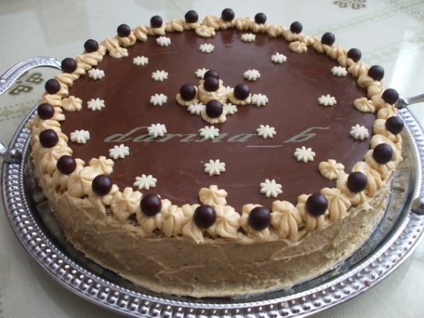 Karamelová torta s orechami - obrázok 14