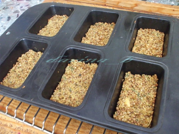 Pohánková sekaná s patizónovým prívarkom  - obrázok 5