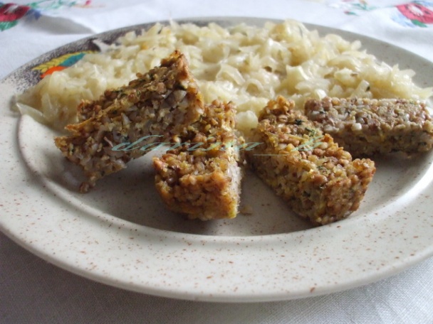 Pohánková sekaná s patizónovým prívarkom  - obrázok 9