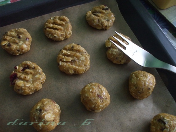 Arašidovo-ovsené cookies s brusnicami (fotorecept) - obrázok 4