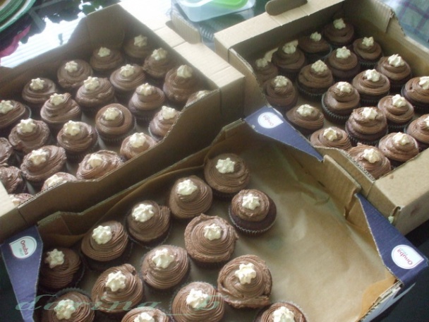 Kakaová torta s mascarpone krémom a ovocím (fotorecept) - obrázok 11