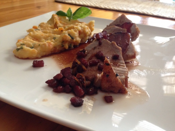 Teľacia špička s omáčkou z kozákov a michaliek podávaná so zemiakovo-mrkvovým pyré (fotorecept) - obrázok 7