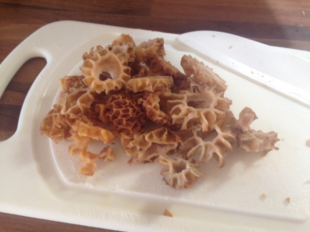 Steak z roštenky s omáčkou zo smrčkov a medvedieho cesnaku (fotorecept) - obrázok 4