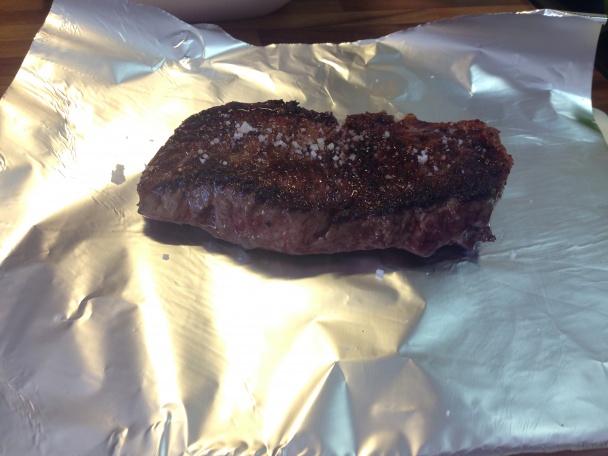 Steak z roštenky s omáčkou zo smrčkov a medvedieho cesnaku (fotorecept) - obrázok 9