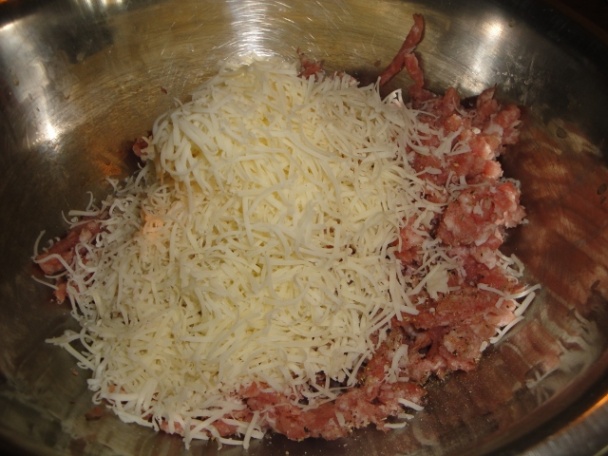 Mleté mäso zapečené s paradajkami, cuketou a so syrom (fotorecept)  - obrázok 2