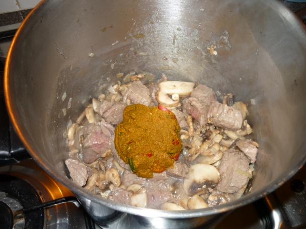 Teľacie curry s hubami a cícerom - obrázok 7