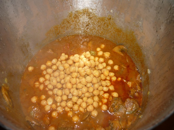 Teľacie curry s hubami a cícerom - obrázok 9