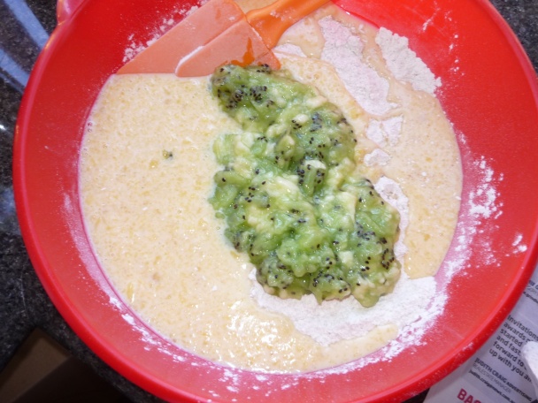 Kivovo-banánový chlieb (Kiwifruit & Banana bread) - obrázok 8