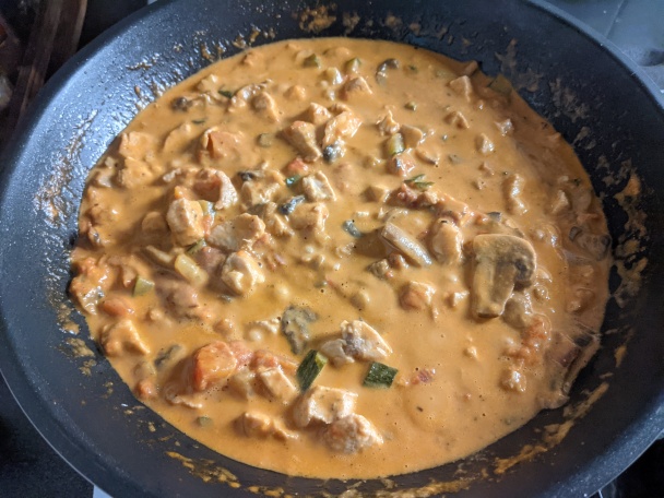 Cestoviny so smotanovou omáčkou - obrázok 4