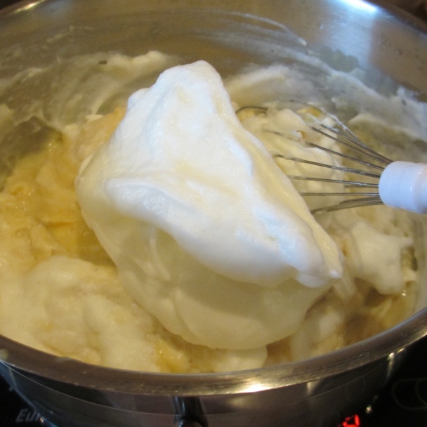 Krehký koláč s pudingovo-smotanovo-snehovou plnkou (fotorecept) - obrázok 2