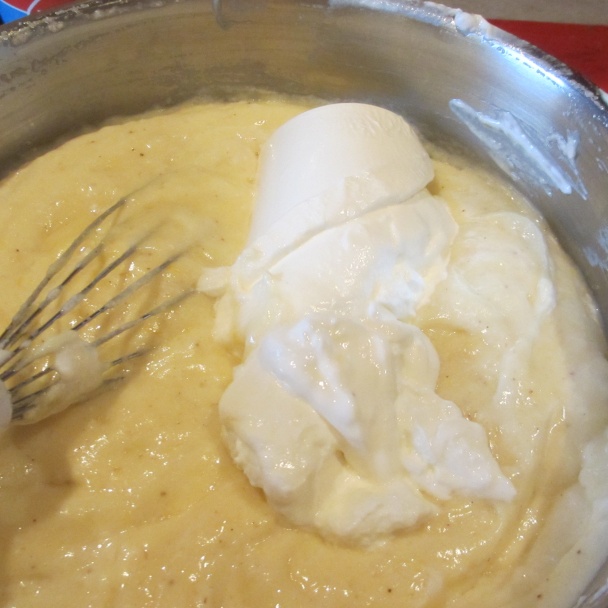 Krehký koláč s pudingovo-smotanovo-snehovou plnkou (fotorecept) - obrázok 3