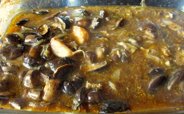 Bravčová roláda s hubami (fotorecept) - obrázok 7