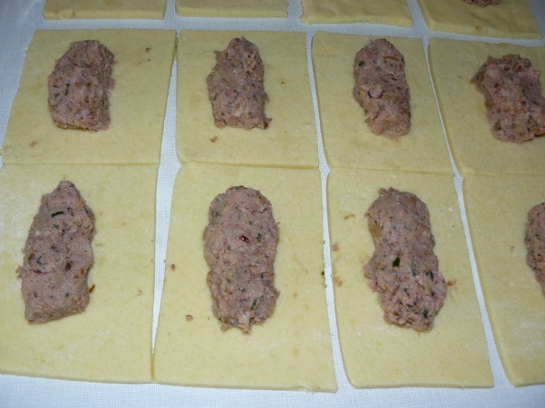 Plnené zemiakové knedle  - obrázok 3