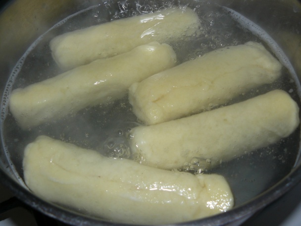 Plnené zemiakové knedle  - obrázok 5