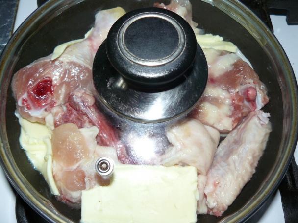 Zapečené kura na panvici  - obrázok 1