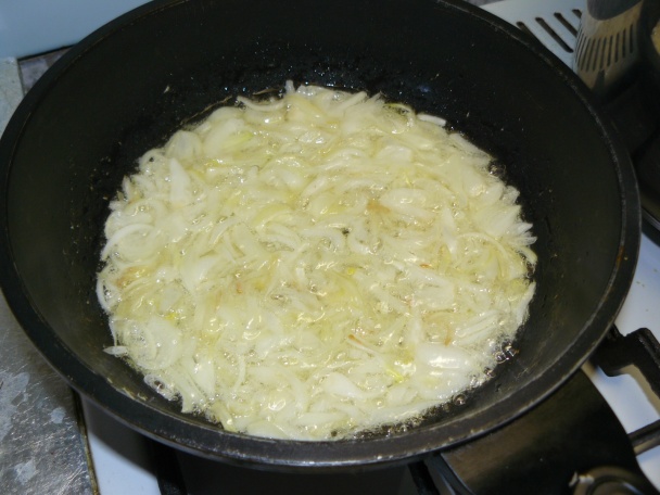 Nové zemiaky na cibuľke  - obrázok 1