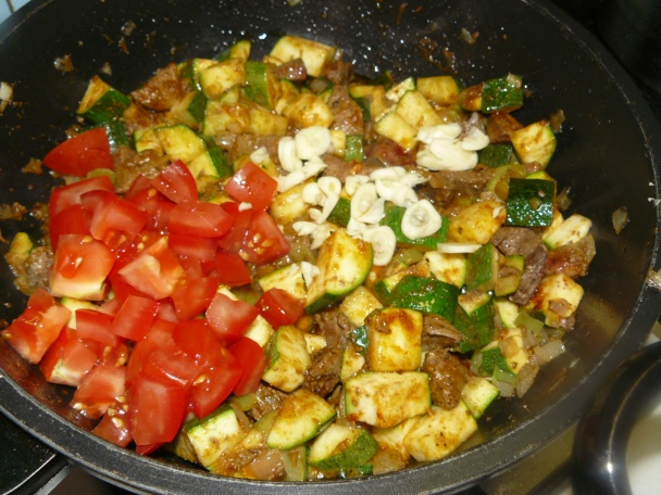 Pečienka s cukinou a duseným kelom - obrázok 2