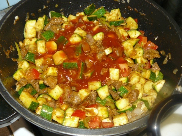 Pečienka s cukinou a duseným kelom - obrázok 3