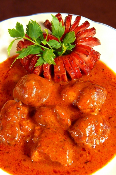 Guláš z bravčových kolienok - obrázok 3