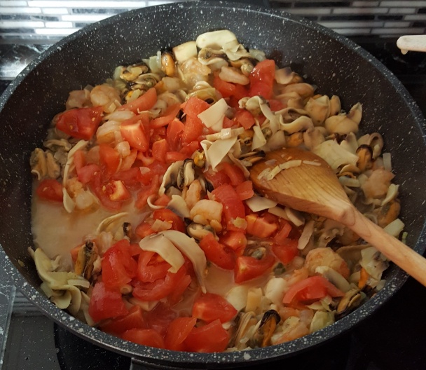 Špagety s morskými potvorkami a parmezánom (fotorecept) - obrázok 4