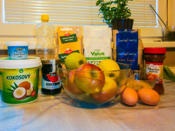 Šťavnatý jablkový perník   - obrázok 1