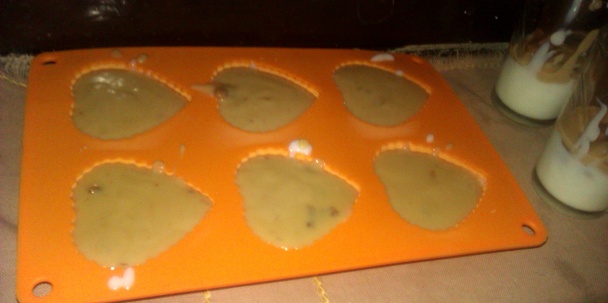 Pudingové srdcia s lieskovcami kokosovo-karamelové - obrázok 1