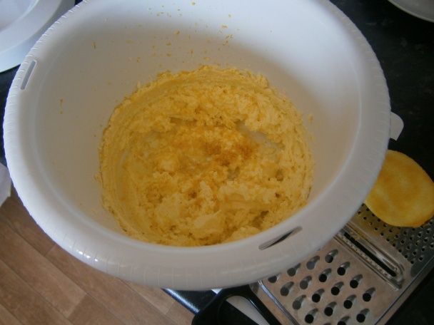 Osviežujúci citrónový koláčik  - obrázok 2