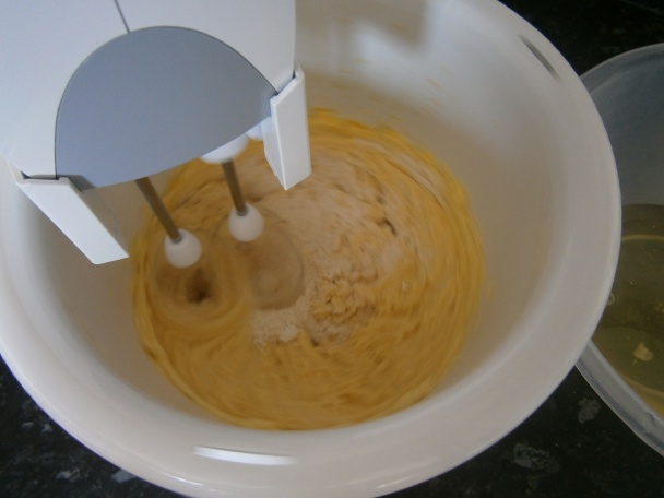 Osviežujúci citrónový koláčik  - obrázok 5