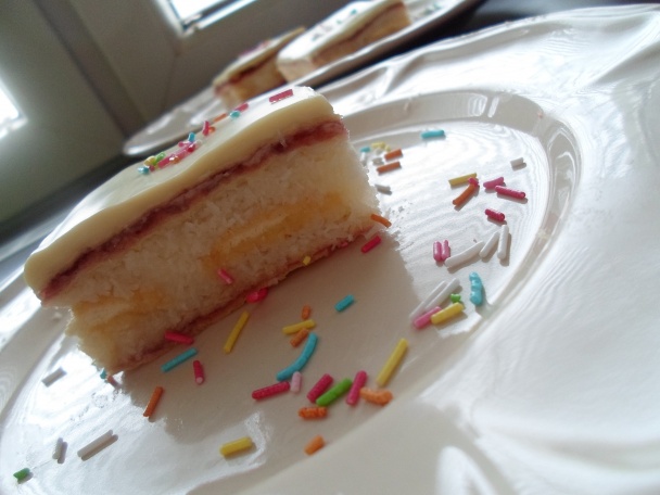 Nepečené kokosové rezy (fotorecept) - obrázok 8