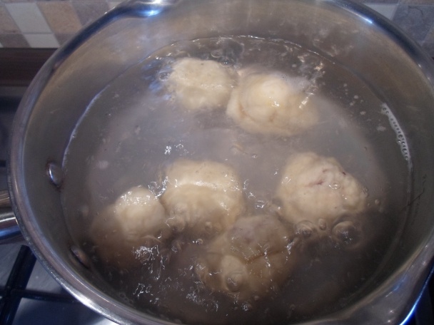 Ovocné zemiakové guličky - gombovce (fotorecept) - obrázok 7