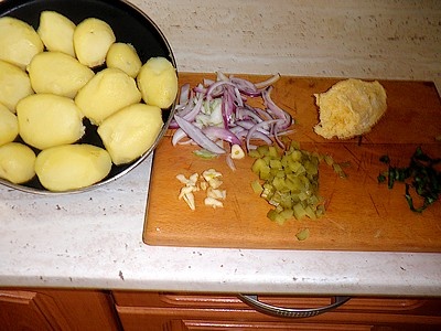 Zemiakový šalát s netradičným vajcom - obrázok 1