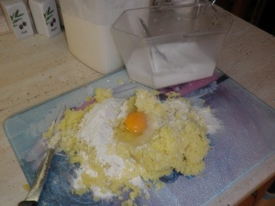 S niečim plnená zemiakova knedľa a ešte niečo (fotorecept) - obrázok 10