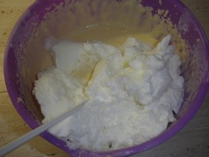 Dvojfarebná bábovka netradičnej farby (fotorecept) - obrázok 3