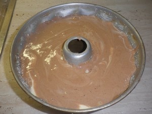 Dvojfarebná bábovka netradičnej farby (fotorecept) - obrázok 4