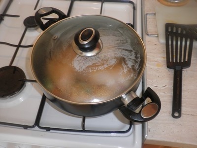 Kuracinka s paprikovou omáčkou a cesnakovými nokami (fotorecept) - obrázok 5