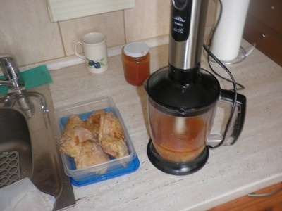 Kuracinka s paprikovou omáčkou a cesnakovými nokami (fotorecept) - obrázok 7