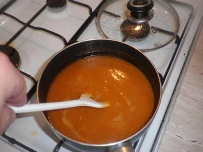 Kuracinka s paprikovou omáčkou a cesnakovými nokami (fotorecept) - obrázok 8