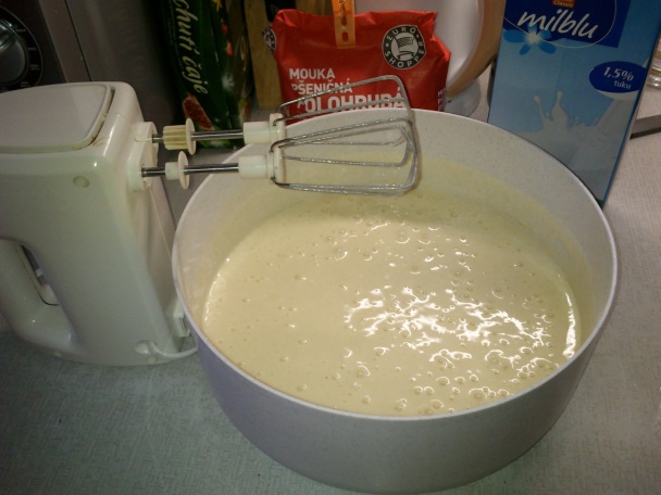 Malinová bábovka - obrázok 1