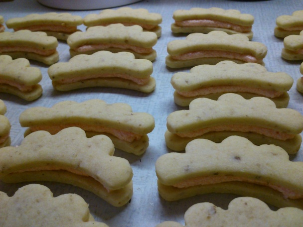 Orechové rožky s krémom - obrázok 4