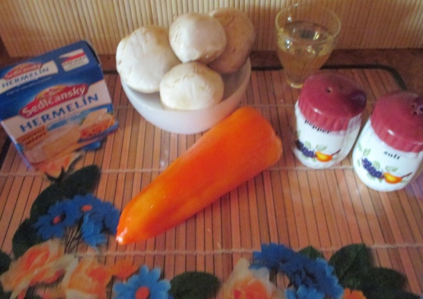 Hermelín so šampiňónmi (fotorecept) - obrázok 1