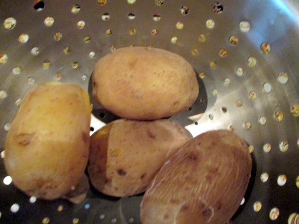 Vajcia v zemiakovom župane (fotorecept) - obrázok 1