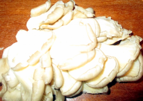 Polievka hlivová s údeným mäsom (fotorecept) - obrázok 1