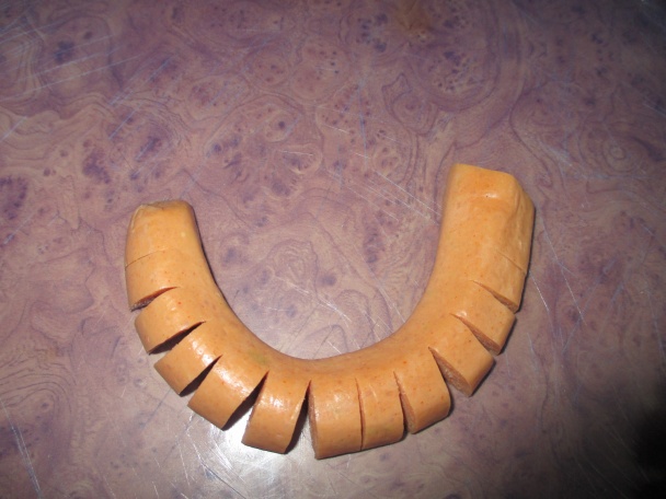 Párky v tvare kvetov zapečené s vajíčkom (fotorecept) - obrázok 3